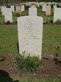 Cairo War Memorial Cemetery - Ross, James Lionel