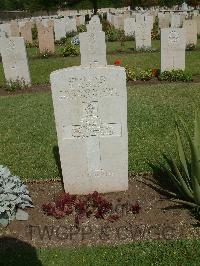 Cairo War Memorial Cemetery - Scarlett, H