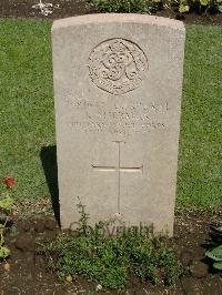 Cairo War Memorial Cemetery - Sherman, R