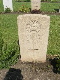 Cairo War Memorial Cemetery - Skilton, J