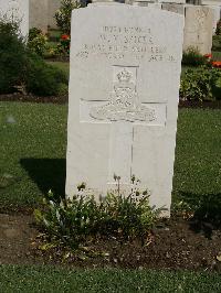 Cairo War Memorial Cemetery - Spicer, W V