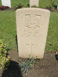 Cairo War Memorial Cemetery - Stanley, F