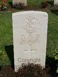 Cairo War Memorial Cemetery - Stanton, E C