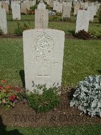 Cairo War Memorial Cemetery - Strutt, F