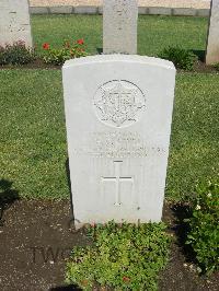 Cairo War Memorial Cemetery - Style, H G