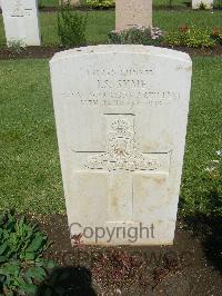 Cairo War Memorial Cemetery - Syme, J S