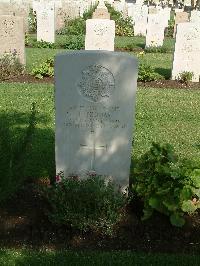 Cairo War Memorial Cemetery - Thomas, Ernest