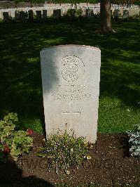 Cairo War Memorial Cemetery - Turner, F