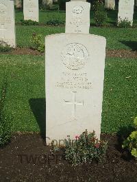 Cairo War Memorial Cemetery - Viney, H J