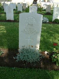 Cairo War Memorial Cemetery - Walker, H N