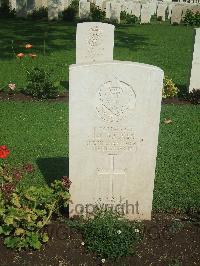 Cairo War Memorial Cemetery - Walker, J J