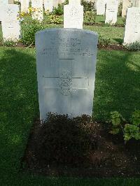 Cairo War Memorial Cemetery - Wallace, Leslie