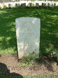 Cairo War Memorial Cemetery - Whitehead, William Thomas