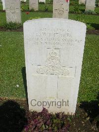 Cairo War Memorial Cemetery - Whittaker, F