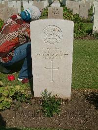 Cairo War Memorial Cemetery - Withington, F