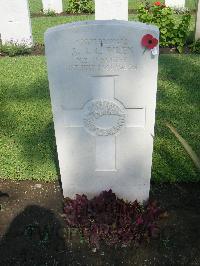 Cairo War Memorial Cemetery - Wren, Anthony James Clipper