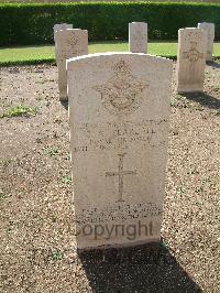 Heliopolis War Cemetery - Beardall, Charles Arthur