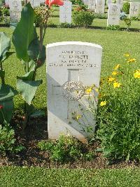 Heliopolis War Cemetery - Bennett, Stanley Robert