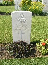 Heliopolis War Cemetery - Beverley, Robert