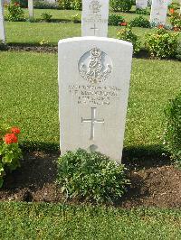 Heliopolis War Cemetery - Bissoondyal, Soorooy Persad