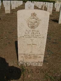 Heliopolis War Cemetery - Brown, Geoffrey William