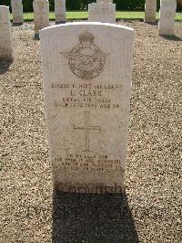 Heliopolis War Cemetery - Clark, Leonard