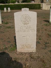 Heliopolis War Cemetery - Corlett, Robert Harold