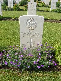 Heliopolis War Cemetery - Dougall, William