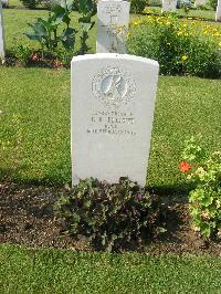 Heliopolis War Cemetery - Elliott, Thomas Raymond