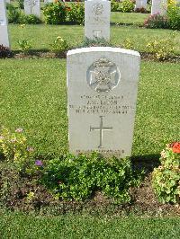 Heliopolis War Cemetery - Eston, Joseph William