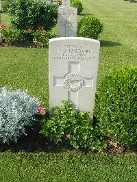 Heliopolis War Cemetery - Fairbairn, Robert George