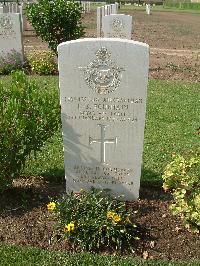 Heliopolis War Cemetery - Fountain, Louis Stanley