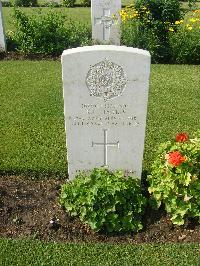 Heliopolis War Cemetery - Harris, Reginald Laurence