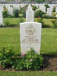 Heliopolis War Cemetery - Holmes, James