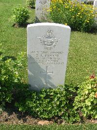 Heliopolis War Cemetery - Howard, Eric Arthur