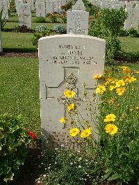 Heliopolis War Cemetery - Jones, Stanley