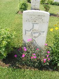 Heliopolis War Cemetery - Latham, Ian Alexander