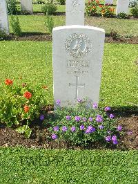 Heliopolis War Cemetery - Letoaba, J