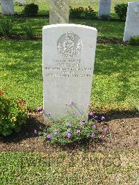 Heliopolis War Cemetery - Makume, Lileme