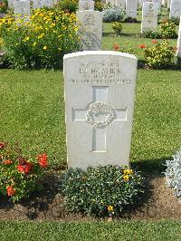 Heliopolis War Cemetery - McEachen, Eric James