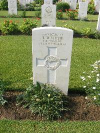 Heliopolis War Cemetery - McKenzie, Malcolm