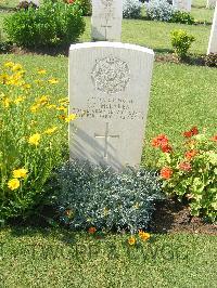 Heliopolis War Cemetery - McLaren, Thomas Currie