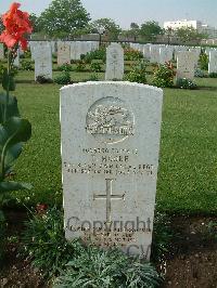 Heliopolis War Cemetery - Moore, Thomas