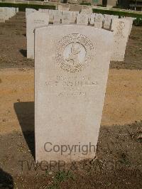 Heliopolis War Cemetery - Oosthuizen, Willem T.