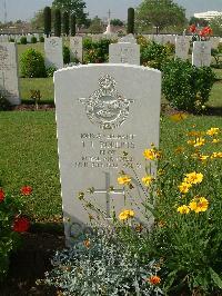 Heliopolis War Cemetery - Roberts, Thomas Leslie