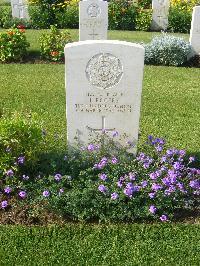 Heliopolis War Cemetery - Rogers, James