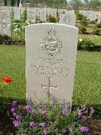 Heliopolis War Cemetery - Smith, Kenneth Pearson