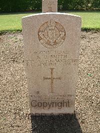 Heliopolis War Cemetery - Smith, Reginald Owen