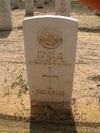 Heliopolis War Cemetery - Taylor, Robert Henderson