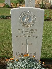 Heliopolis War Cemetery - Turner, H F